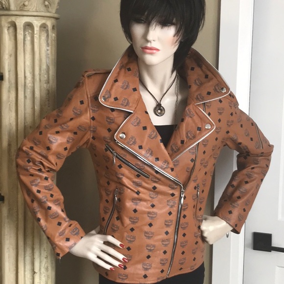 NWT, DESIGNER LOOK BIKER JACKET, NEVER WORN, IN GENUINE LEATHER, MCM DETAIL - Picture 4 of 10
